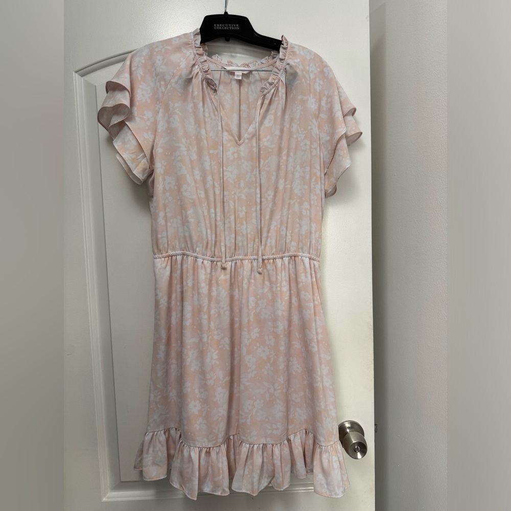 Light pink/white dress